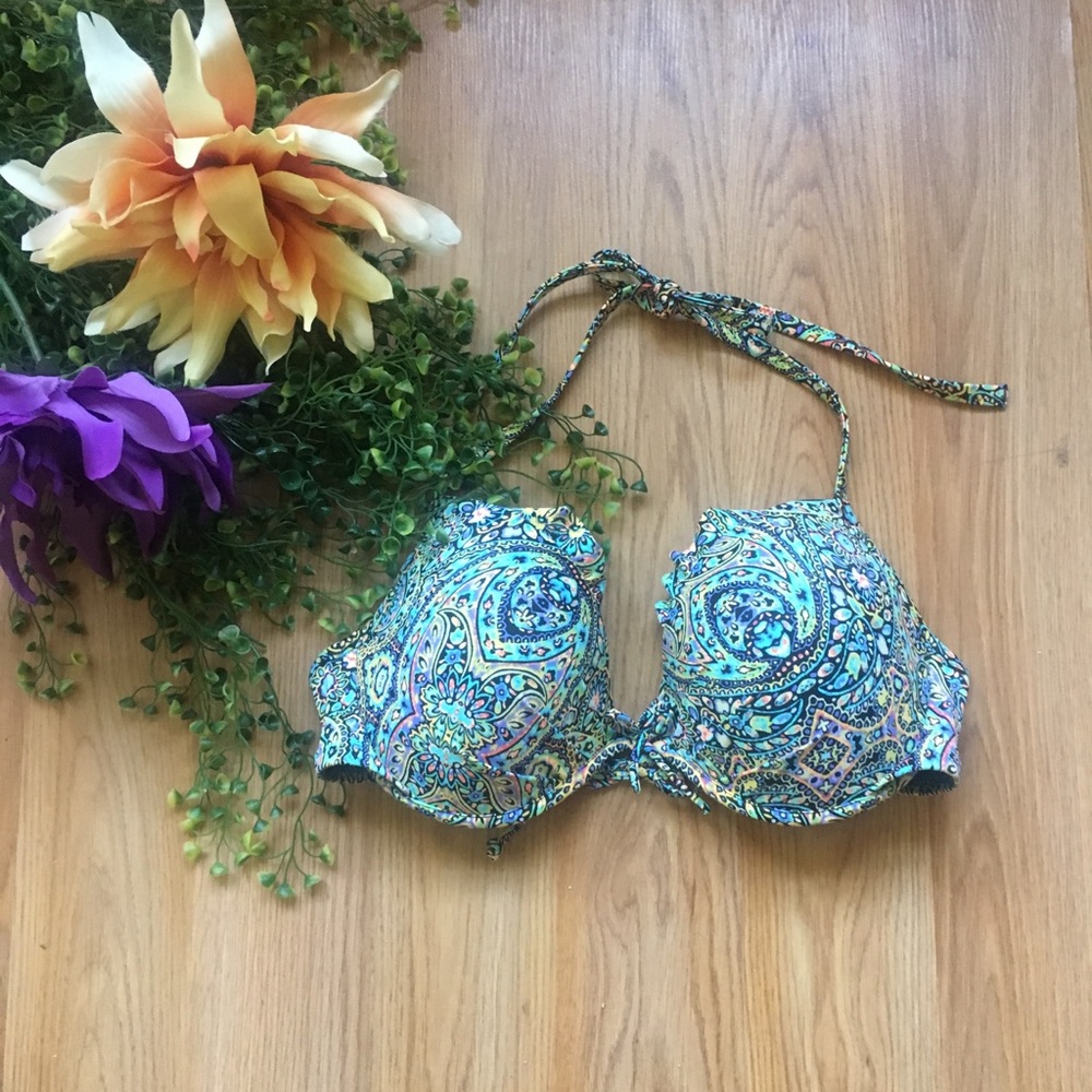 NWOT Victoria’s Secret bathing suit top 💟
